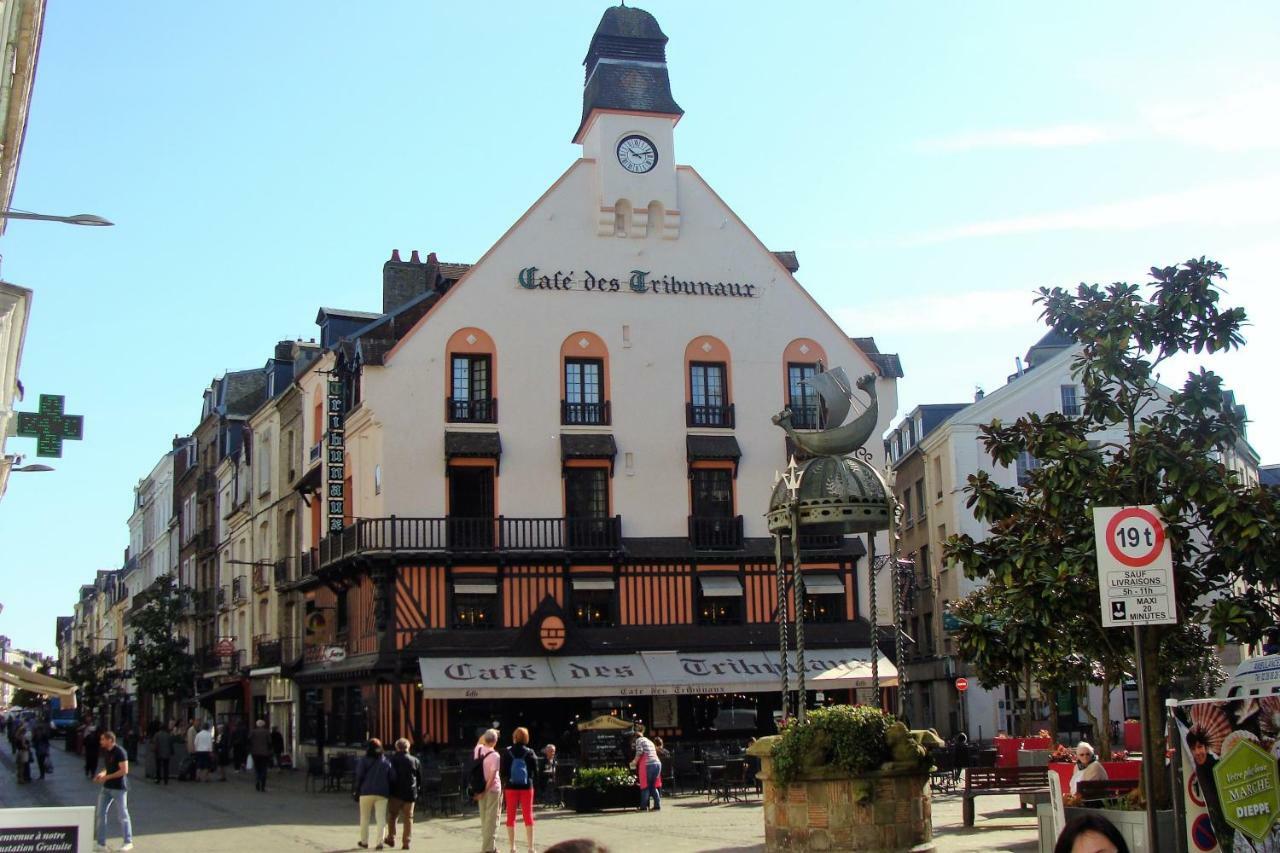 Appartement cosy*** Centre historique Dieppe - rue piétonne à 200m de la plage Esterno foto
